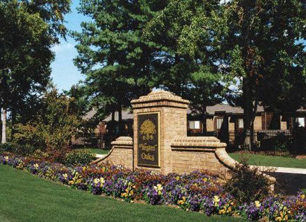 Entrance monument